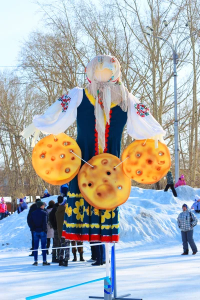 Russischer Feiertag maslenitsa (Abschied vom Winter, Begrüßung des Frühlings ) — Stockfoto