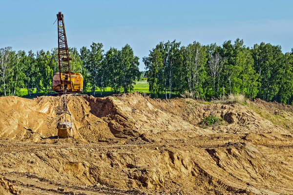 Карьеры и кирпичная глина
