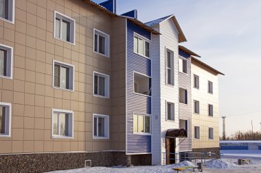 Modern 3 katlı tuğla ev şehir yeni bir alanda