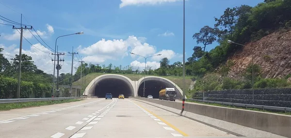 Τούνελ Που Συνδέει Εθνικό Πάρκο Khao Yai Και Εθνικό Πάρκο — Φωτογραφία Αρχείου