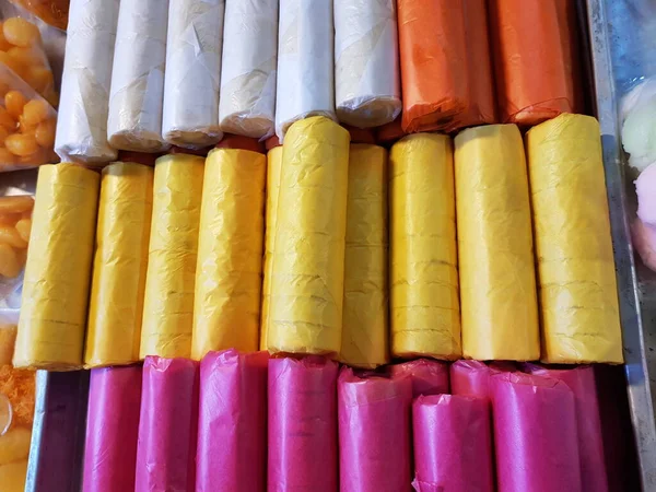 Güzel Renkli Kağıda Sarılmış Soya Fasulyesinden Yapılan Çörekleri — Stok fotoğraf