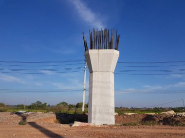Tayland kavşaklarında yükseltilmiş köprüler inşa ediliyor