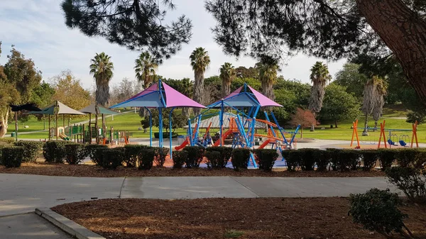 Los Angeles 'ta bir spor salonu var. Ve çocuklar için sürüş