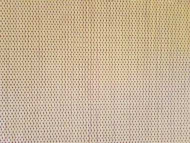 Sarı hasırlar Sedge bitkisinden yapılır ve sarı boya ile boyanır..