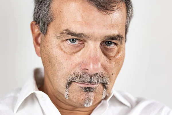 Bir adamın portresi.