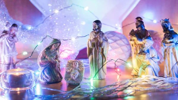 Foto Belén Navideño Hecho Figuras Madera Con Bonito Fondo Claro —  Fotos de Stock