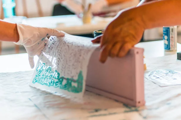 Ahşap üzerine yaratıcı sanat çalışması