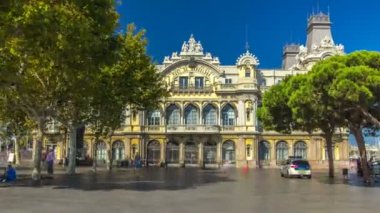 Bağlantı noktası de Barcelona timelapse hyperlapse, Bina cephe görünümü görünümü Barcelona, İspanya oluşturma tarihi eski özel bağlantı noktası
