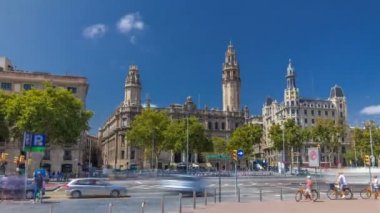 Eski postane timelapse hyperlapse, ünlü mimari landmark Barcelona, İspanya.