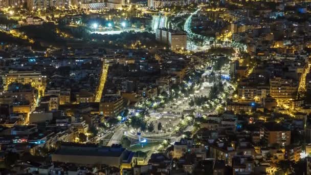 Blick auf barcelona Nacht Zeitraffer mit quadratischen Statuten aus Bunkern carmel. Katalonien, Spanien. — Stockvideo