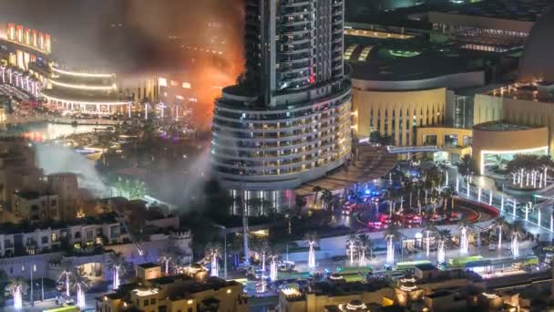 Hatalmas tűzeset történt a The Address Hotel előtt Szilveszter 2016 ünneplési időeltolódás — Stock videók
