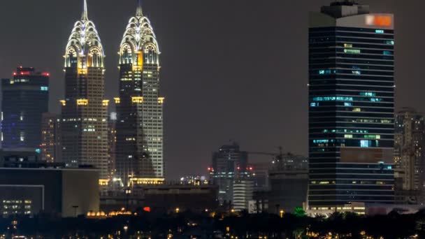 Dubai Internet City und Kazim Towers Zeitraffer. — Stockvideo