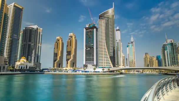 Vista de Dubai Marina Modern Towers en Dubai durante el día timelapse — Vídeos de Stock