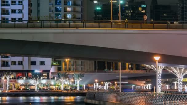 Променад у Дубаї Марина Тімелапс вночі, ОАЕ. — стокове відео