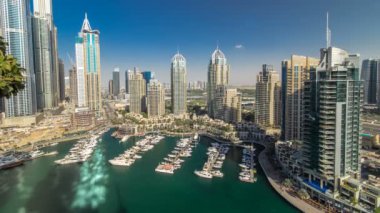 Dubai Marina, Dubai, Birleşik Arap Emirlikleri güzel havadan görünümü timelapse gün zaman