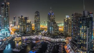 Güzel hava en iyi manzaraya gece timelapse Dubai Marina, Dubai, Birleşik Arap Emirlikleri