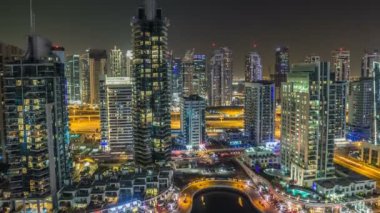 Güzel hava en iyi manzaraya gece timelapse Dubai Marina, Dubai, Birleşik Arap Emirlikleri