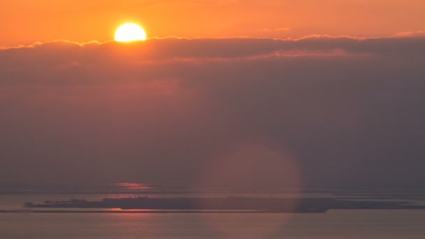 Sunset timelapse ze szczytu drapacza chmur w JLT niedaleko Dubai Marina, Zjednoczone Emiraty Arabskie. — Wideo stockowe