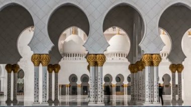 Şeyh Zayed Büyük Cami zaman çizelgesi Abu Dabi 'de - Birleşik Arap Emirlikleri' nin başkenti.