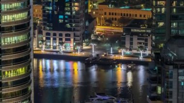 Güzel hava en iyi manzaraya gece timelapse Dubai Marina, Dubai, Birleşik Arap Emirlikleri