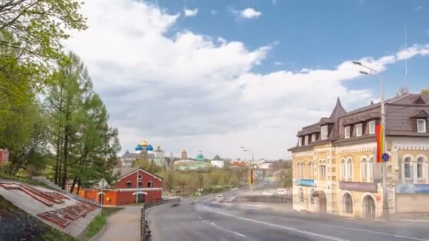 Panoramautsikt över Sergiev Posad kloster timelapse i Ryssland — Stockvideo