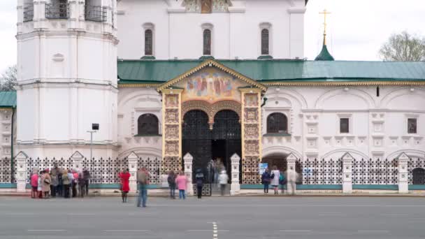 Jaroslavl, Rusko, církev Eliáše proroka Ilia Prorok v Jaroslavli timelapse hyperlapse — Stock video