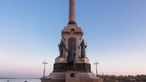 El monumento al 1000 aniversario del hiperlapso del lapso de tiempo de Yaroslavl — Vídeos de Stock