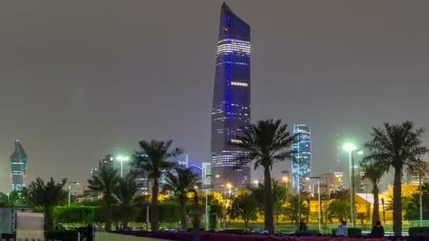 Najwyższy budynek w Kuwejcie hiperlapsja timelapse - wieża Al Hamra o zmierzchu. Kuwejt, Bliski Wschód — Wideo stockowe