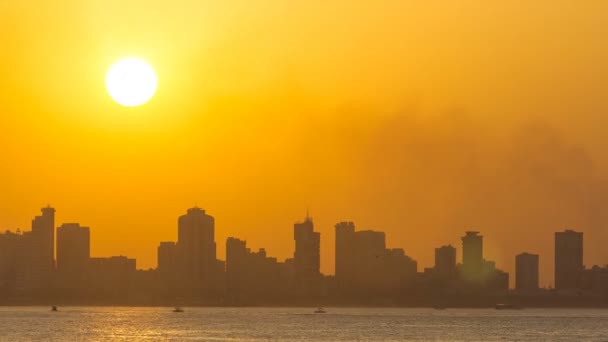 Kuwait paisaje urbano durante la puesta del sol timelapse — Vídeo de stock