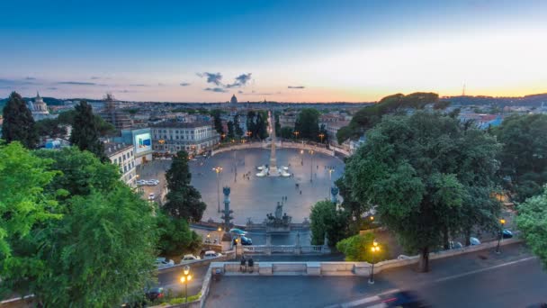 Flygbild över det stora urbana torget, Piazza del Popolo dag till natt Timelapse, Rom efter solnedgången — Stockvideo