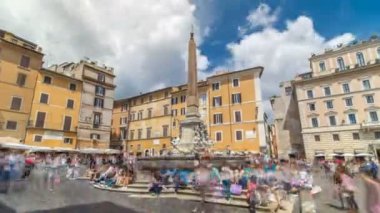 Roma'daki Piazza della Rotonda'da çeşme timelapse hiperlapsusu, İtalya