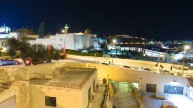 Mescid-i Aksa ve Zeytin Dağı ile Kudüs gece saatlerinde hiperlapse