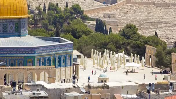 Panorama con vistas a la Ciudad Vieja de Jerusalén timelapse, Israel, incluyendo la Cúpula de la Roca — Vídeo de stock