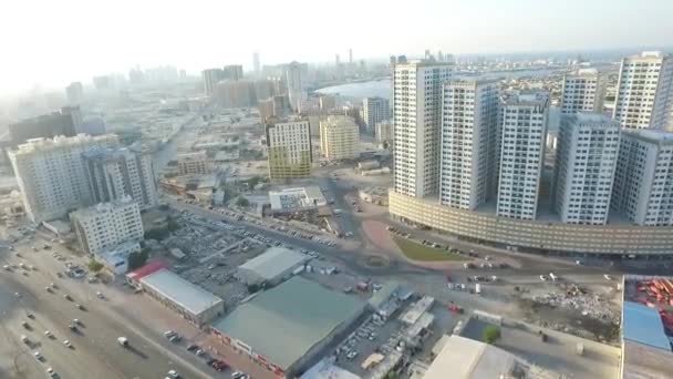 Stadsbilden i Ajman med moderna byggnader topp Flygfoto — Stockvideo