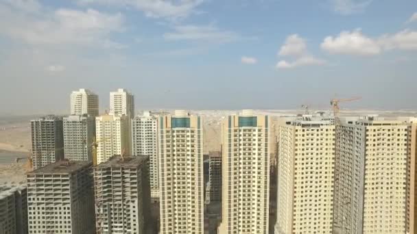 Gród Ajman z nowoczesnych budynków lotu ptaka widok z góry — Wideo stockowe
