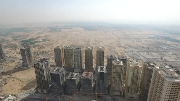 Paisaje urbano de Ajman con edificios modernos vista aérea — Vídeos de Stock