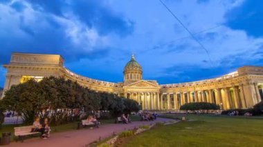 Kazan Katedrali Kazanskiy Kafedralniy Sobor St Petersburg yaz timelapse hiperlapse beyaz geceler sırasında