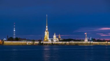 Peter ve Paul Fortress gece timelapse St. Petersburg, Rusya'nın orijinal Kalesi olduğunu