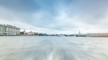 St Petersburg Rusya timelapse hiperlapse kanallarında Nehir gezileri