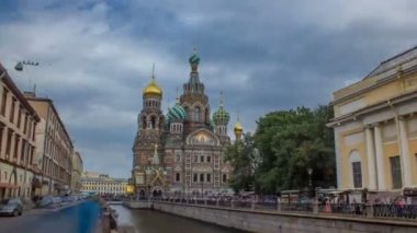 Dökülen kan timelapse hyperlapse üzerinde kurtarıcı Kilisesi.