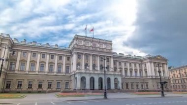 Saint Petersburg yasama montaj timelapse hyperlapse. Bu Mariinsky Palace adlı tarihi bir binada yer almaktadır.