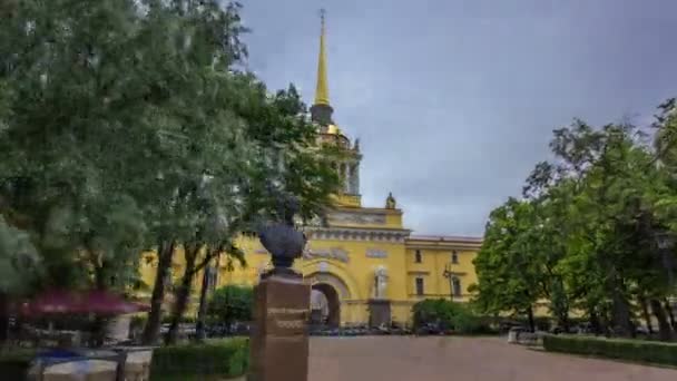 El hiperlapso del timelapse del edificio del Almirantazgo. San Petersburgo, Rusia — Vídeos de Stock