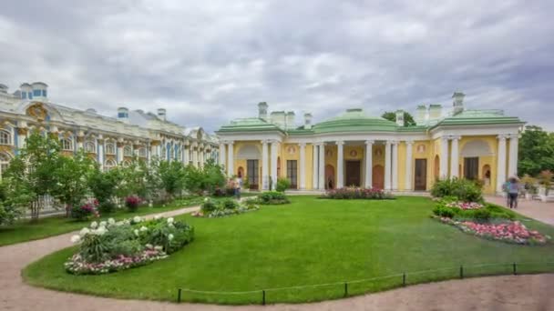 Heykeller ve Catherine park timelapse, Saint-Petersburg Bahçe ile antika Galeri. — Stok video