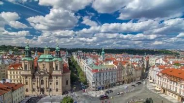 Aziz Nikolaos Kilisesi ve Eski Şehir Meydanı timelapse, Prag, Çek Cumhuriyeti