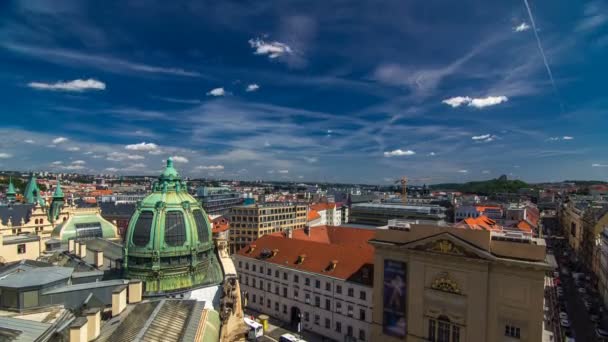 Blick vom Pulverturm in Prag im Zeitraffer. Historisches und Kulturdenkmal — Stockvideo