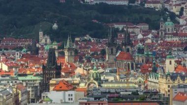 Çek Cumhuriyeti Vitkov Anıtı'nın tepesinden Prag timelapse panoramik görünümü