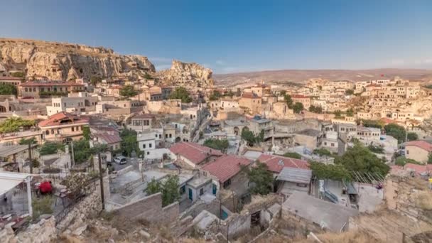 Urgup Vista aérea de la ciudad desde el cerro Temenni en Capadocia Región de Turquía timelapse — Vídeos de Stock