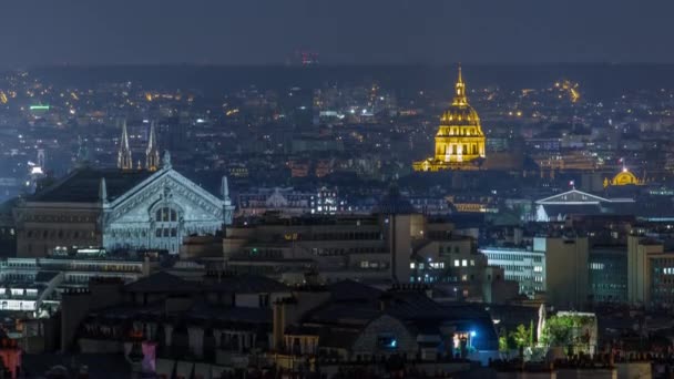 Bela paisagem urbana da noite de Paris vista de Montmartre. Paris, França — Vídeo de Stock