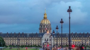 Les Invalides Paris, Fransa 'da günden geceye...