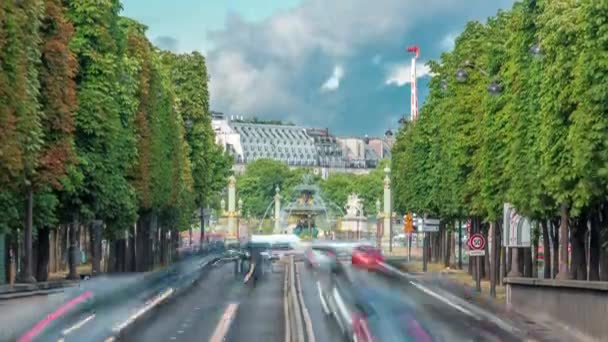 Чудова площа Конкорд у Парижі - знаменитий фонтан в обеліску під назвою Фонтейн де Флуве - ПАРІС, ФРАНЦІЯ — стокове відео